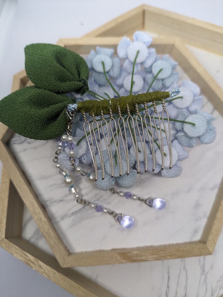 つまみ細工 紫陽花の髪飾り(水色)
