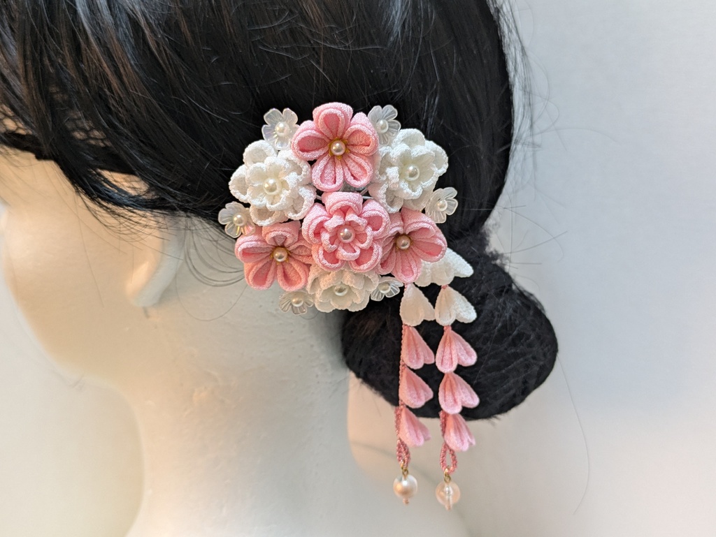 つまみ細工の髪飾り