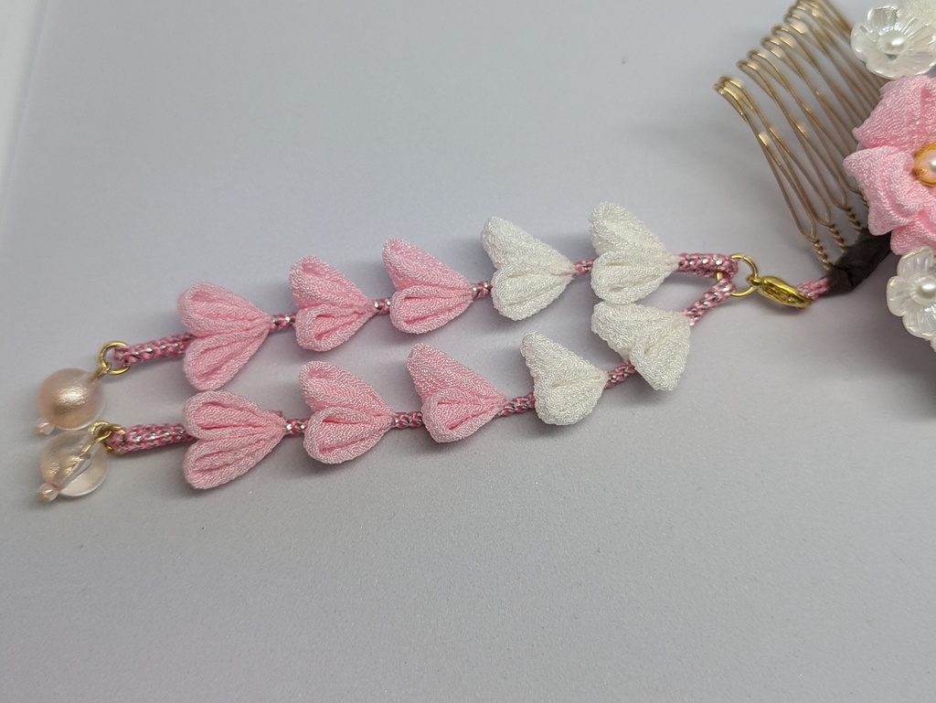 つまみ細工の髪飾り