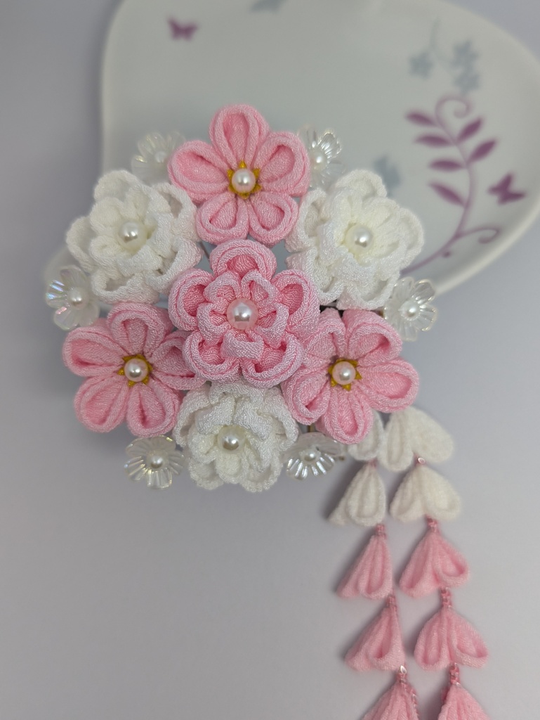 つまみ細工の髪飾り