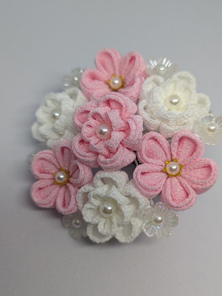 つまみ細工の髪飾り