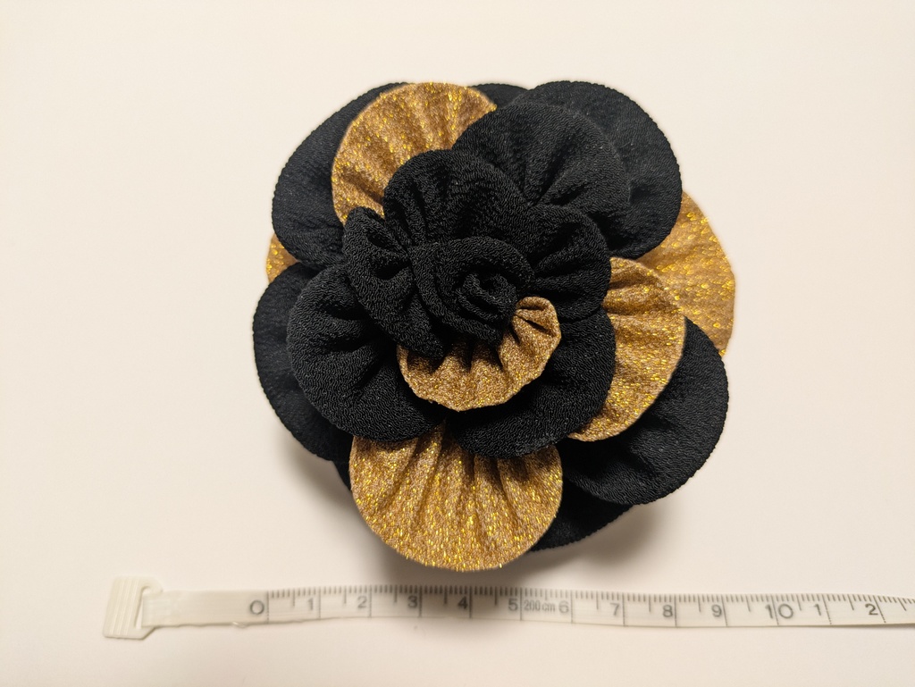 黒と金のつまみ細工のバラの髪飾りセット