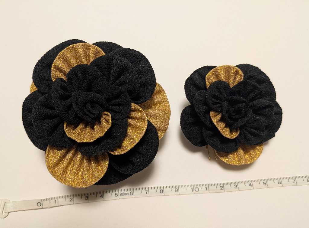 黒と金のつまみ細工のバラの髪飾りセット