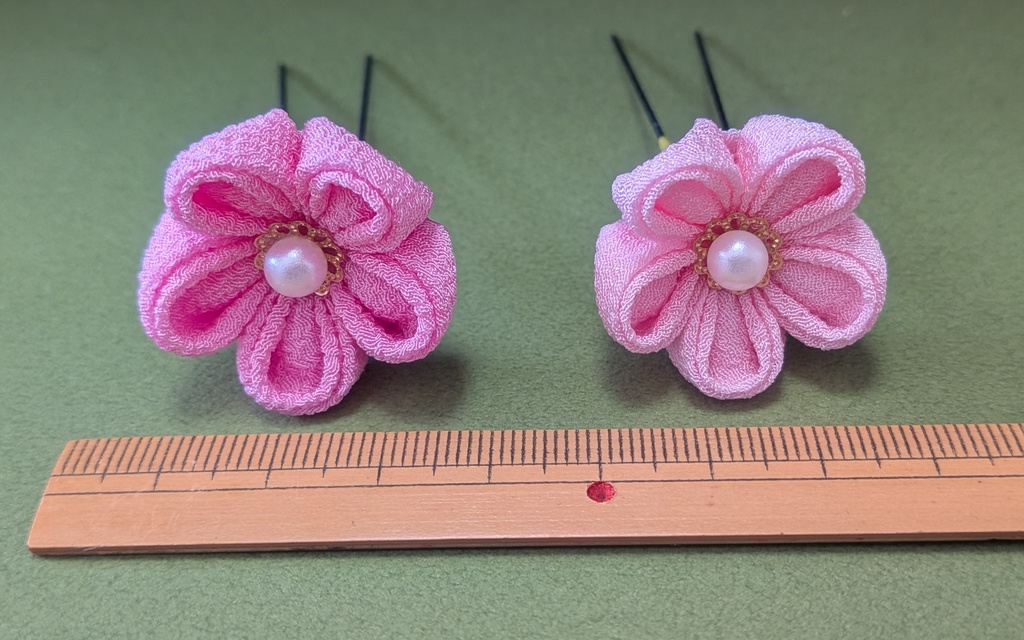 つまみ細工の七五三髪飾り(ピンク)