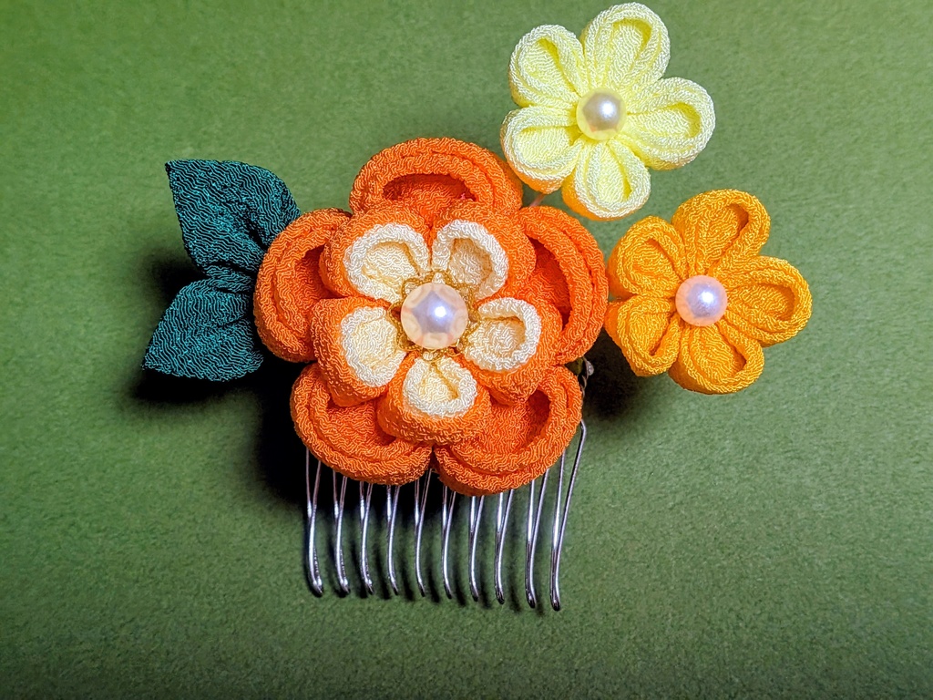 つまみ細工の七五三髪飾り(オレンジ)