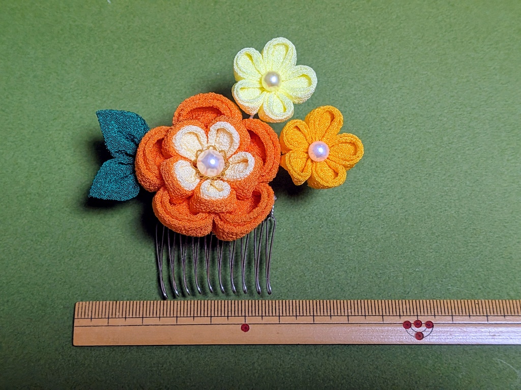 つまみ細工の七五三髪飾り(オレンジ)