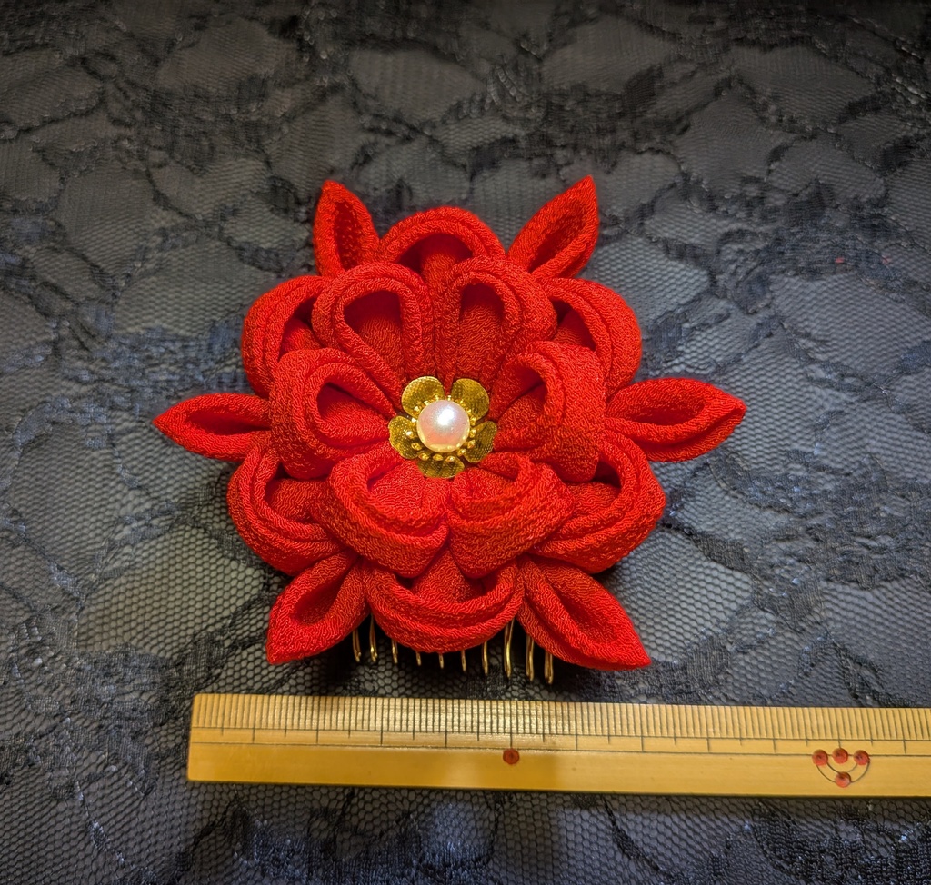 つまみ細工 赤と金の髪飾りセット