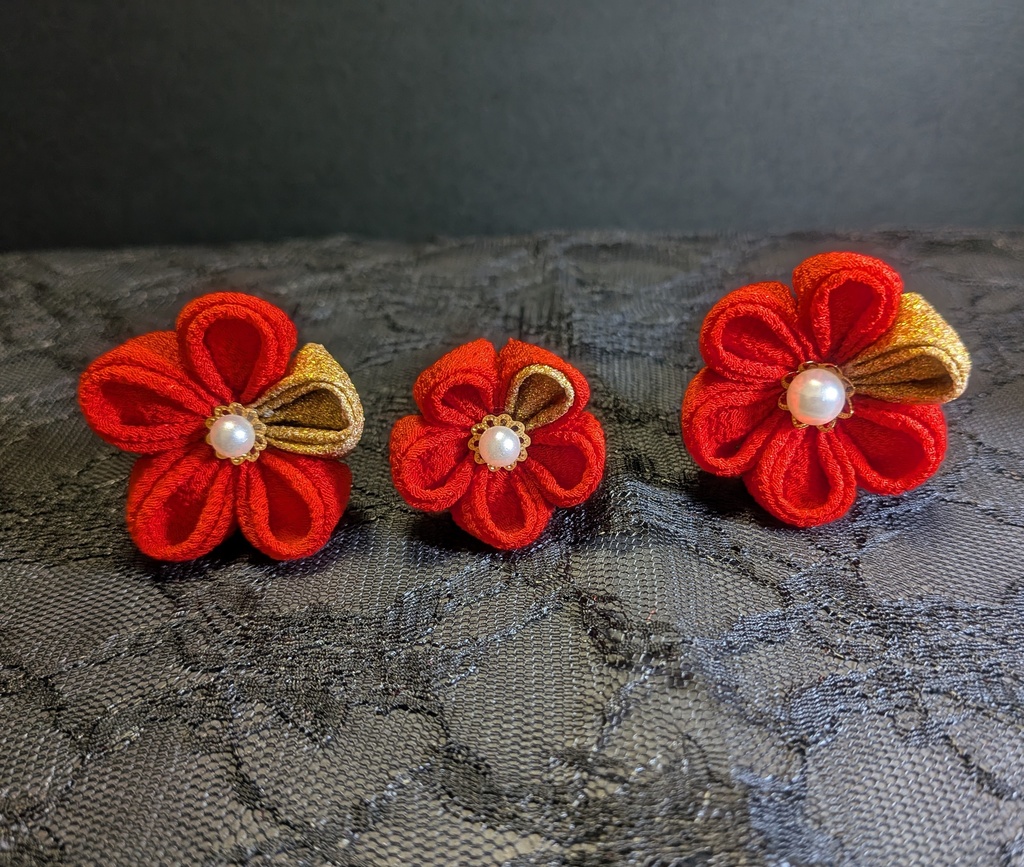 つまみ細工 赤と金の髪飾りセット