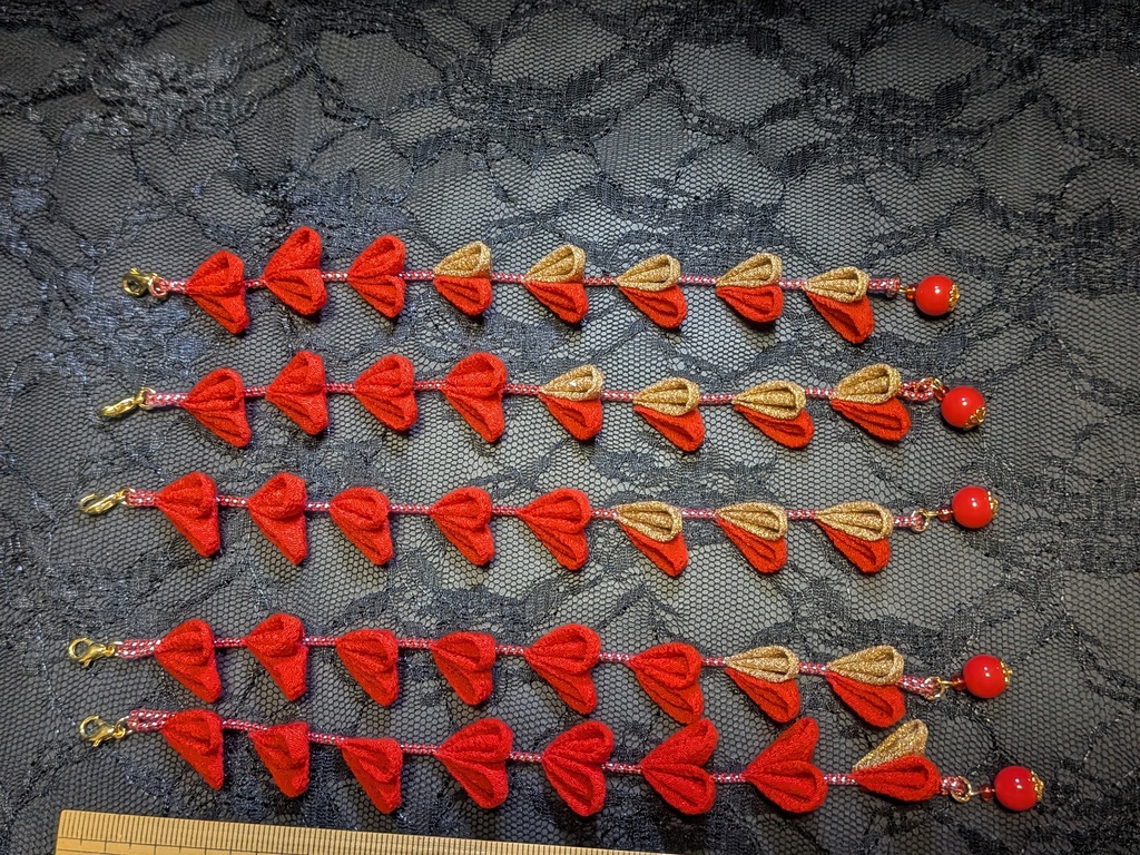 つまみ細工 赤と金の髪飾りセット