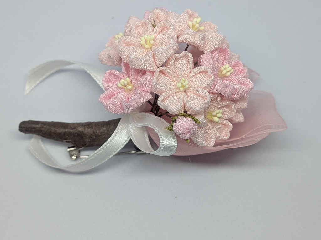 桜のコサージュ