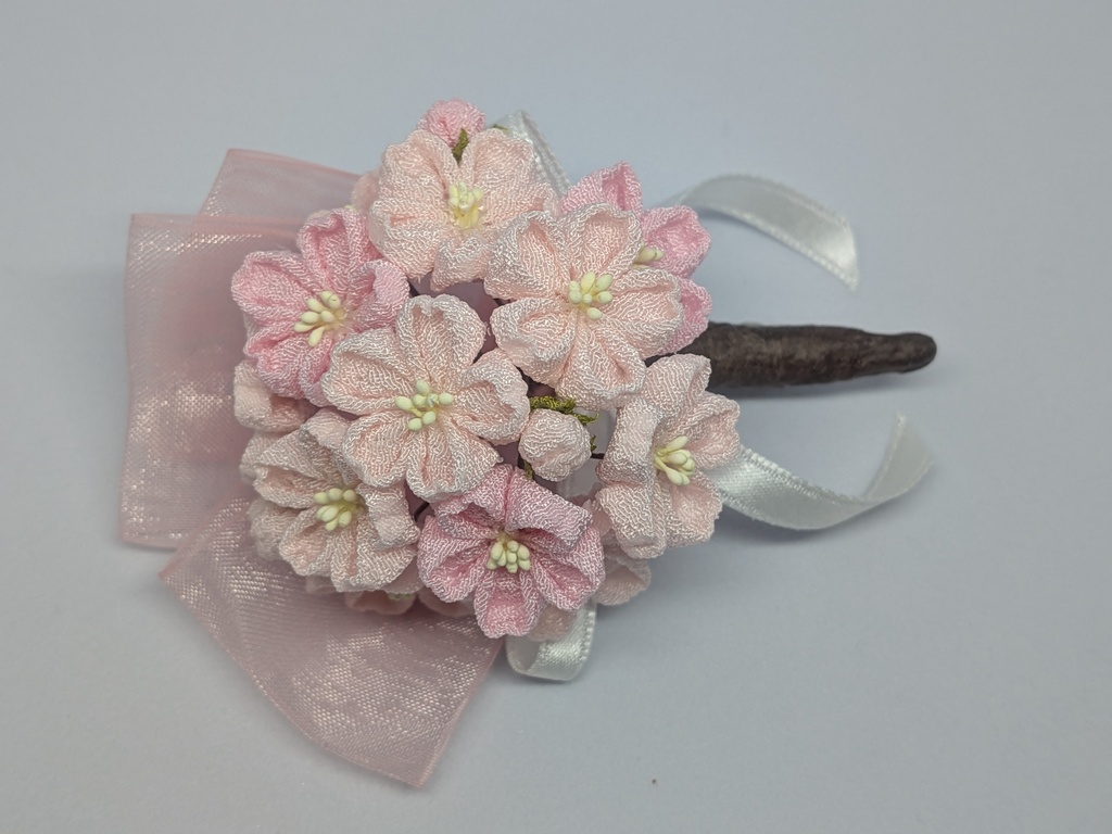 桜のコサージュ