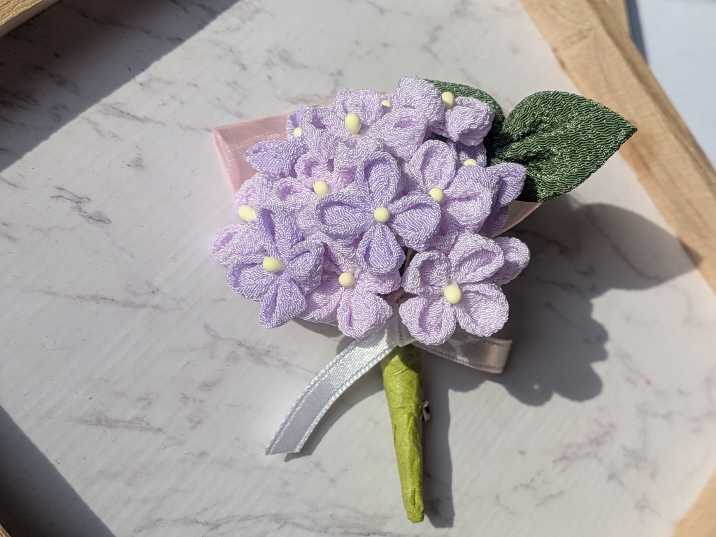 つまみ細工紫陽花のコサージュ(紫)