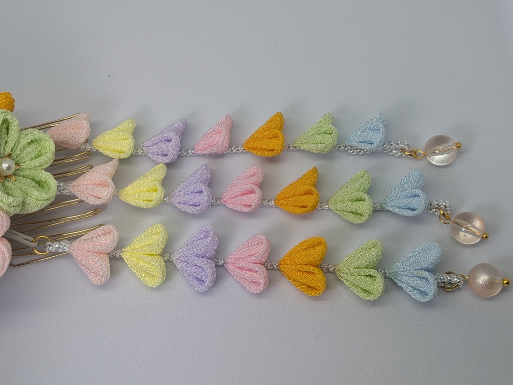 つまみ細工の髪飾り(パステルカラー)