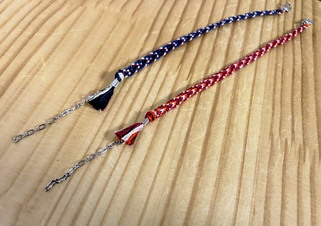 ミサンガ風ブレスレット