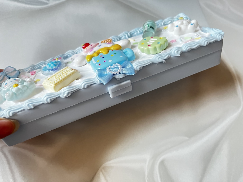 シナモンロールホイップデコペンケース