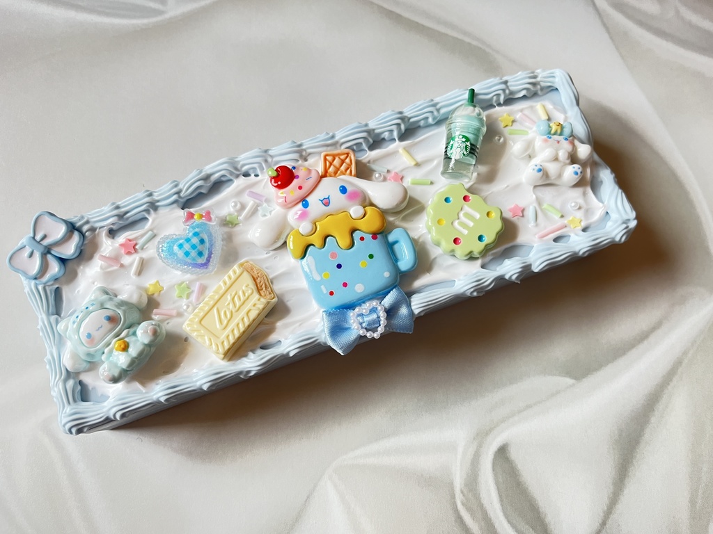 シナモンロールホイップデコペンケース