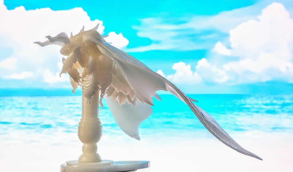 もふもふ蛾の指人形(台座付き) 未塗装・未組み立てフィギュア