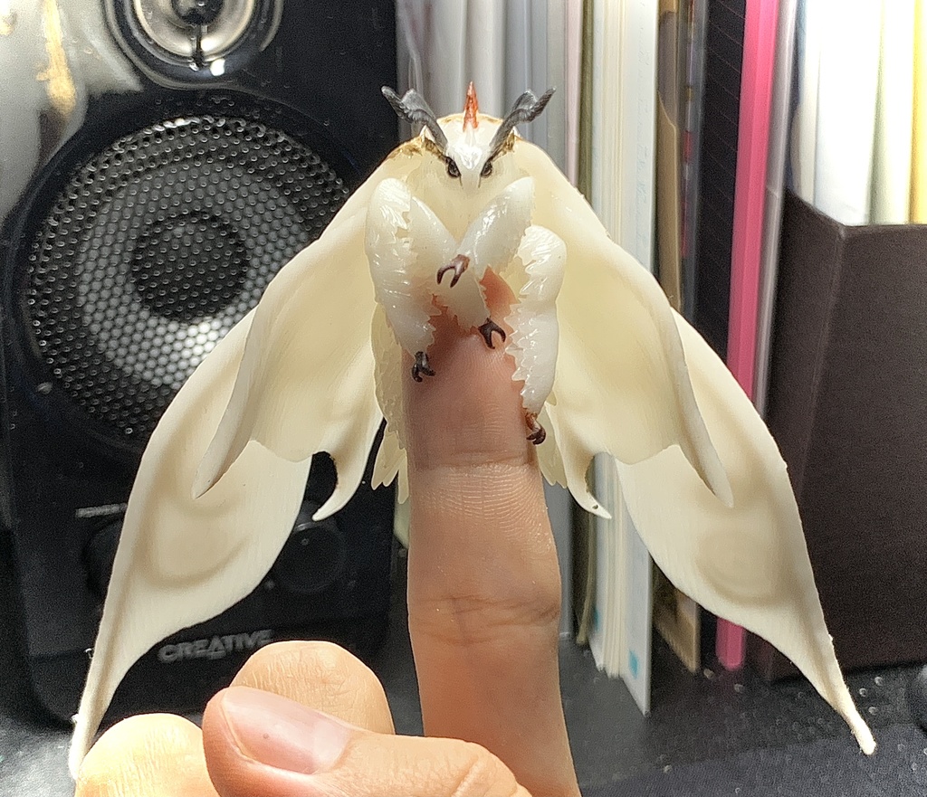 もふもふ蛾の指人形【簡易塗装版】受注生産