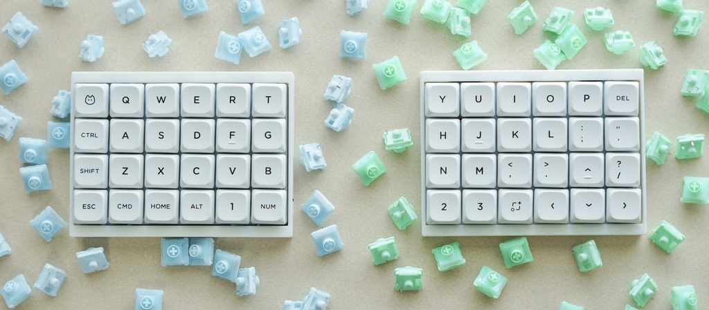 【ケース&キーキャップ付き】【はんだ付け済み】PEKS48 無線分割キーボードキット