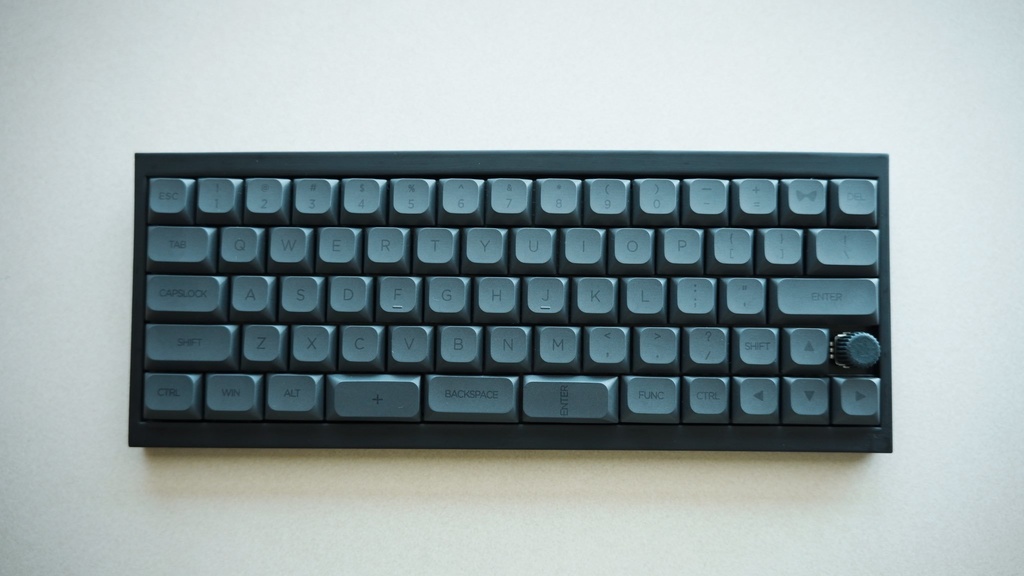 【はんだ付け済み】【ケース付き】60%ロータリーエンコーダ付き自作キーボード GT67