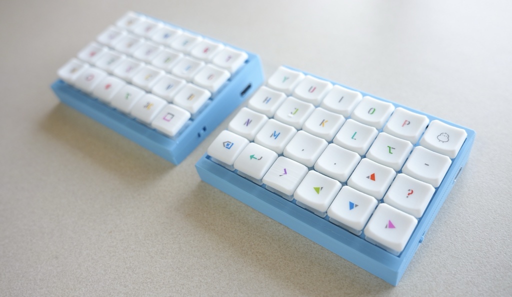 【ケース&キーキャップ付き】【はんだ付け済み】【17mmピッチ】PEKS48-mini 無線分割キーボードキット