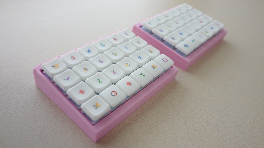 【ケース&キーキャップ付き】【はんだ付け済み】【17mmピッチ】PEKS48-mini 無線分割キーボードキット