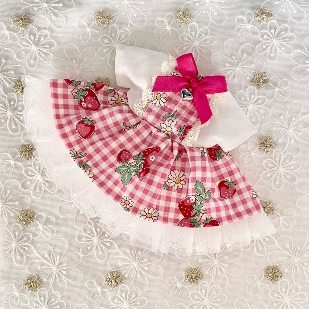 ぬい服15〜16㎝用 ワンピース ♡ Check ＆ Strawberryピンク
