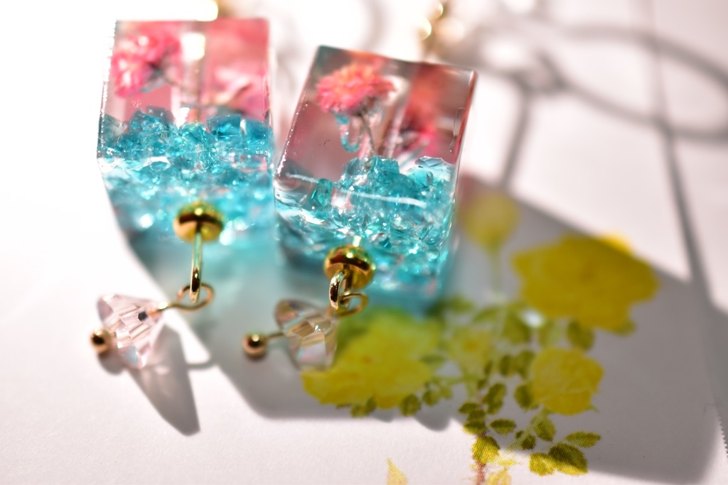 キューブピアス 納棺師(琴師)