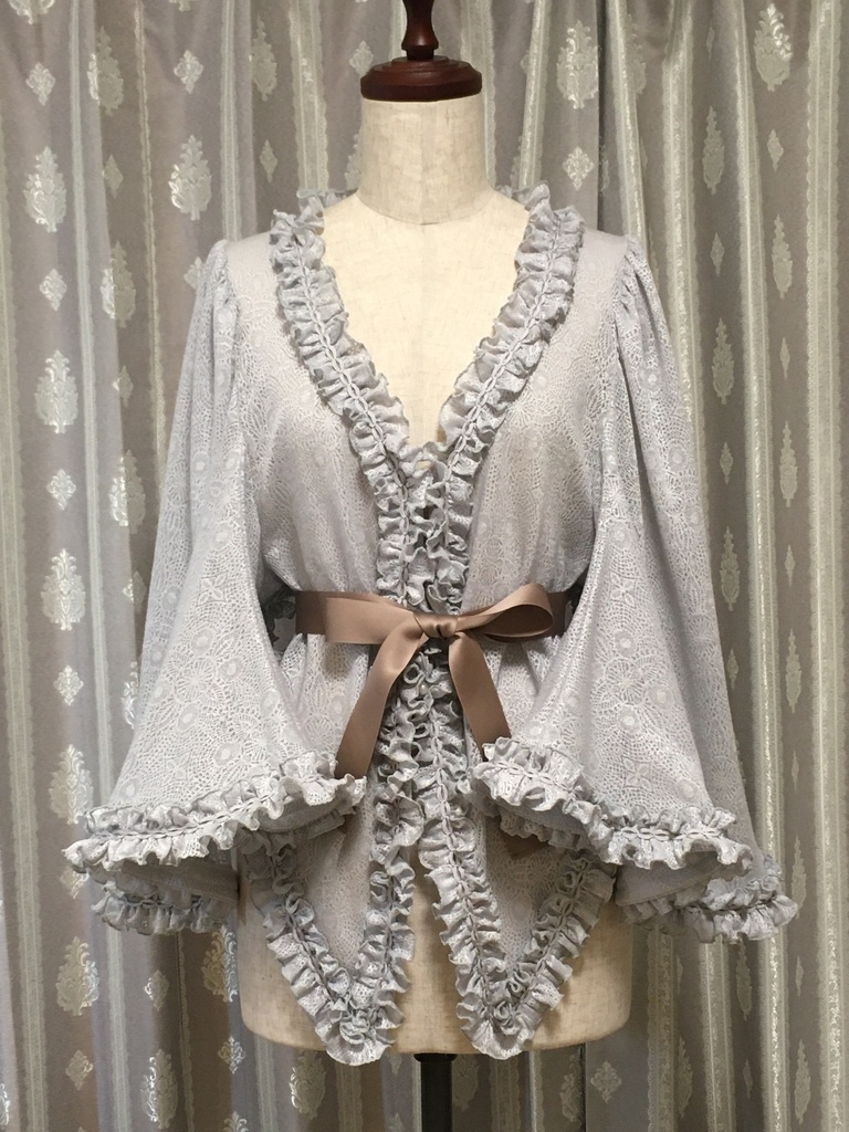 ドルマンスタイルレースマント