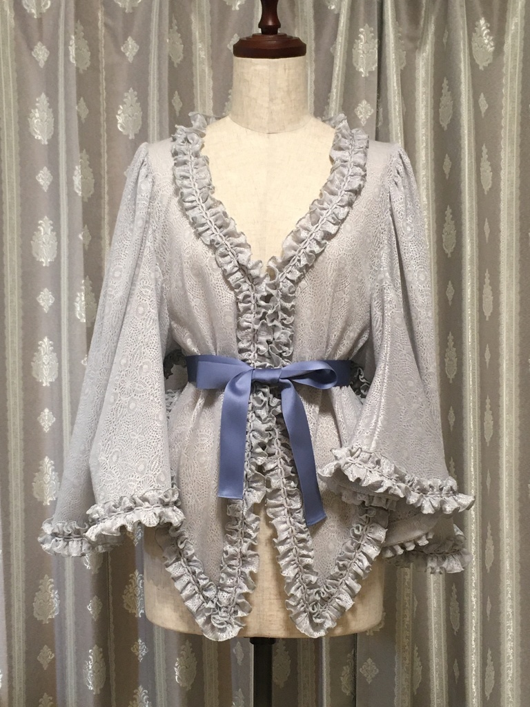 ドルマンスタイルレースマント