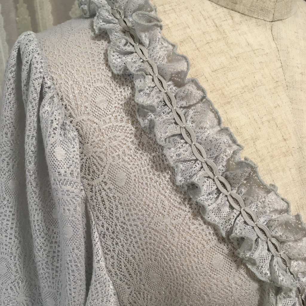 ドルマンスタイルレースマント