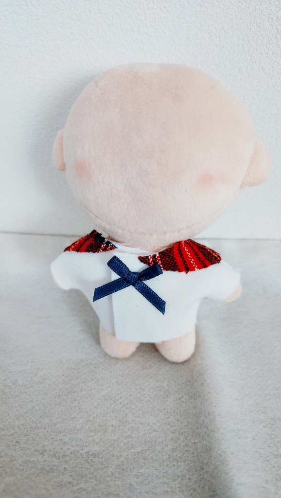 【先取りクリスマス⁉🎄】10センチ〜12センチぬい服 チェック柄ケープ&スカートandヘッドドレス🩷