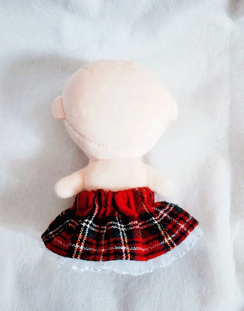 【先取りクリスマス⁉🎄】10センチ〜12センチぬい服 チェック柄ケープ&スカートandヘッドドレス🩷