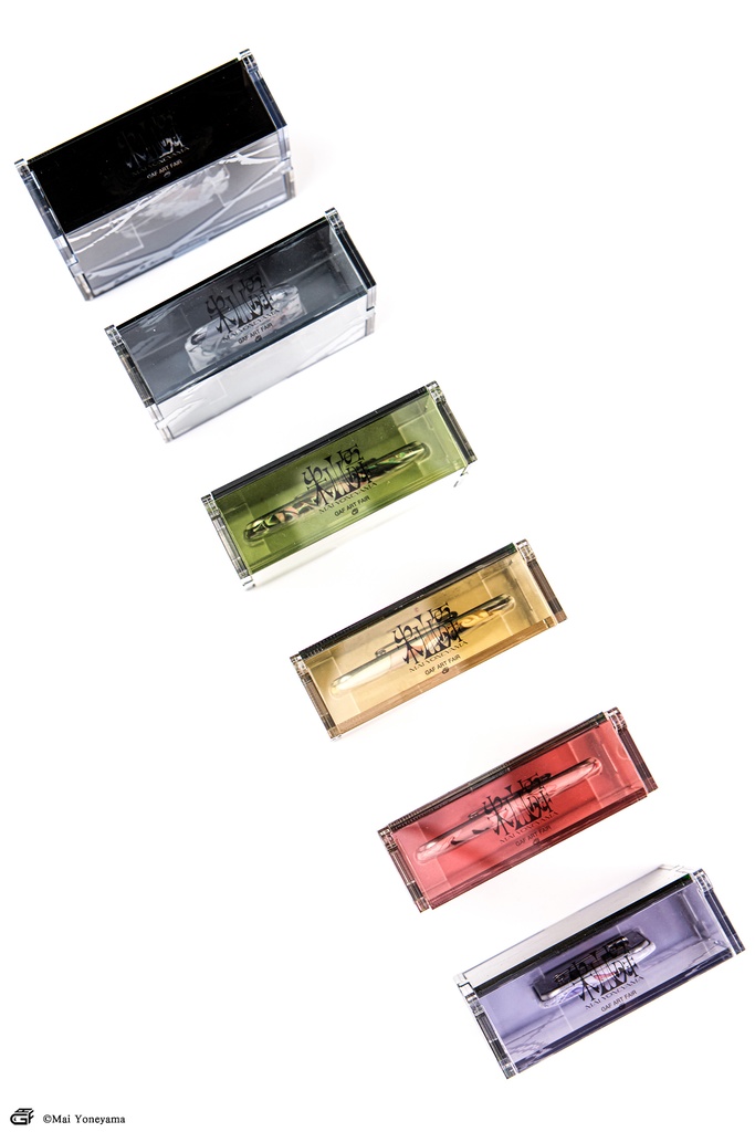 【先行予約】米山舞 x GAF|ショーケースつき缶バッジ TOY-GRITTER