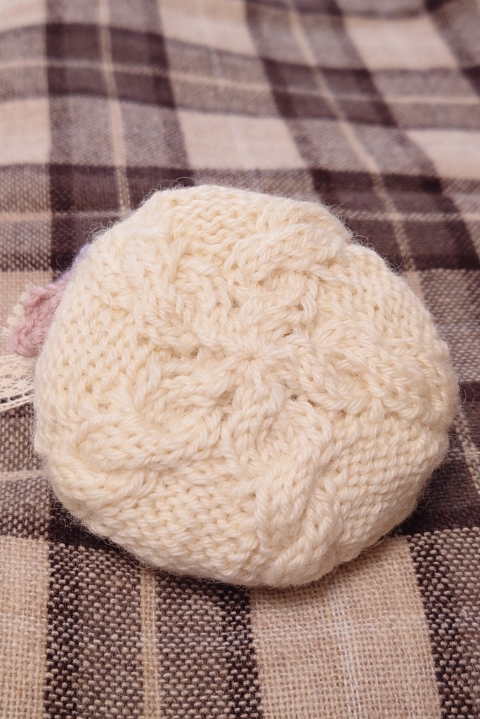 ケーブル模様のキャスケット(大)