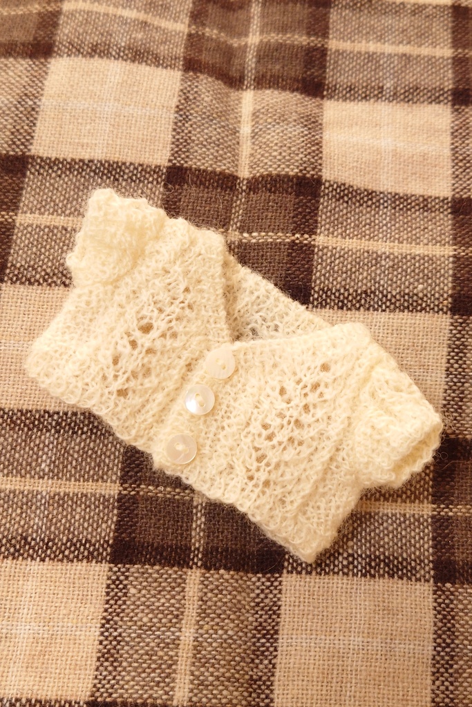 透かし編みのカーディガン(大)