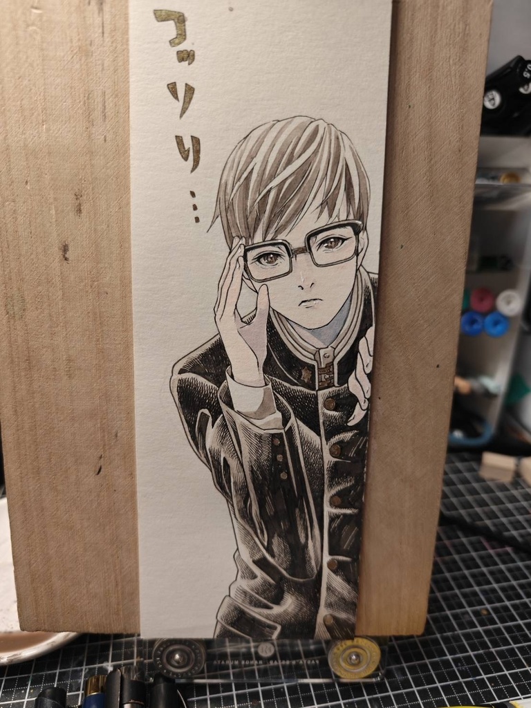 コッソリ覗くメガネ君　アクリル絵の具と水彩絵具とペン