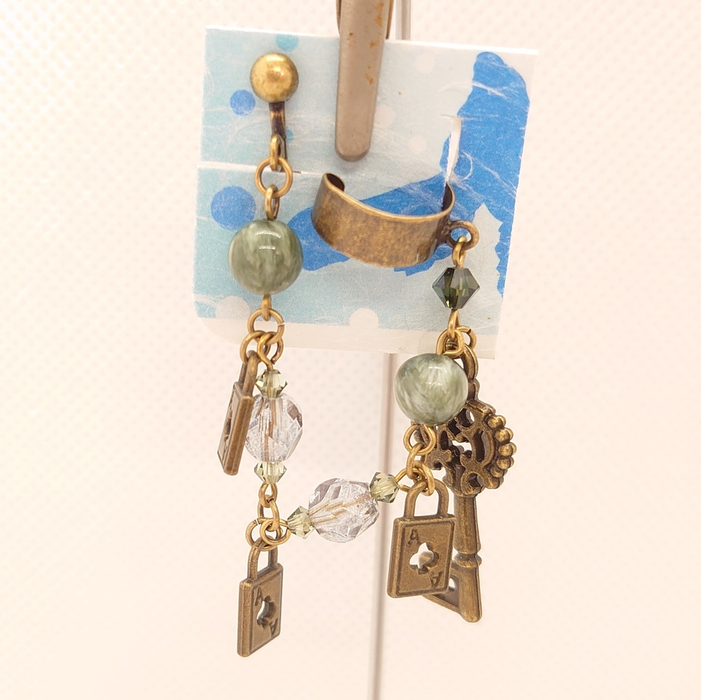 セラフィナイトカフ付きイヤリング