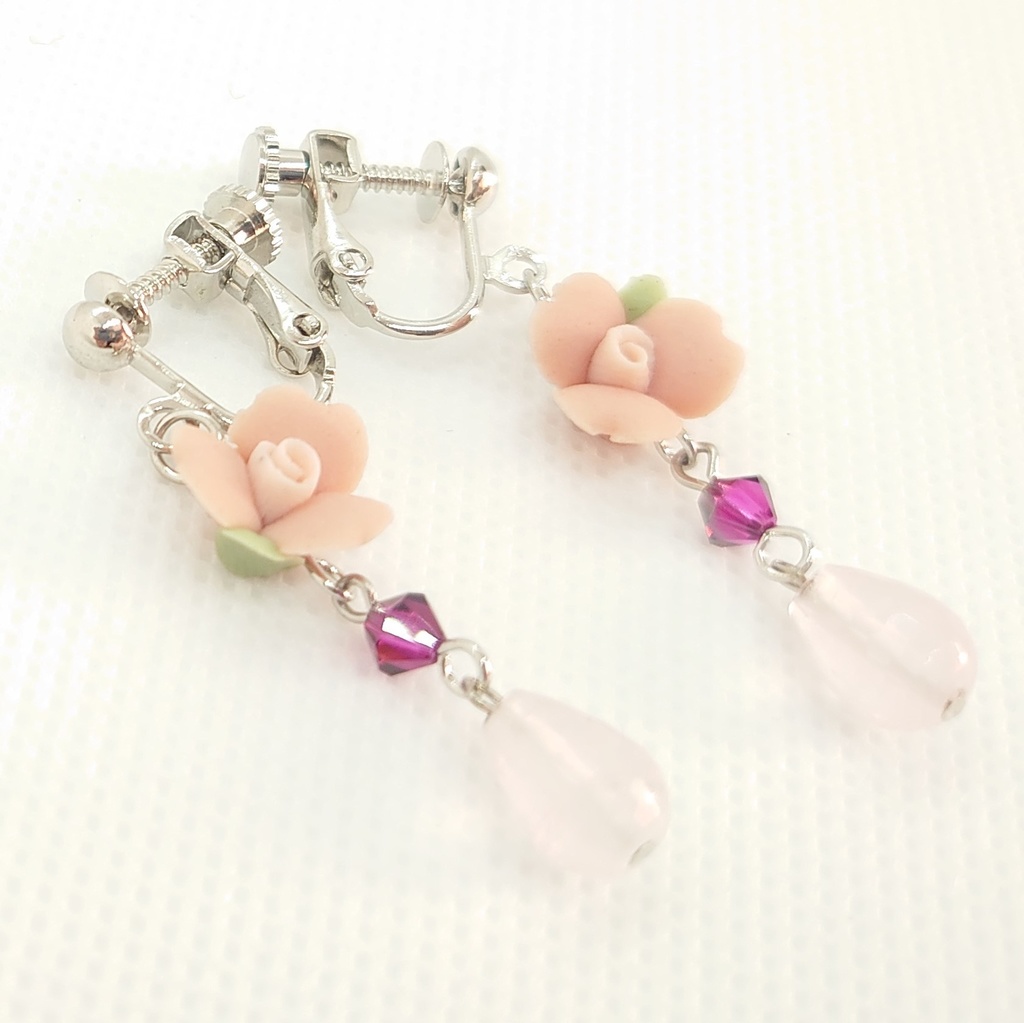 ローズクォーツ・フラワーイヤリング