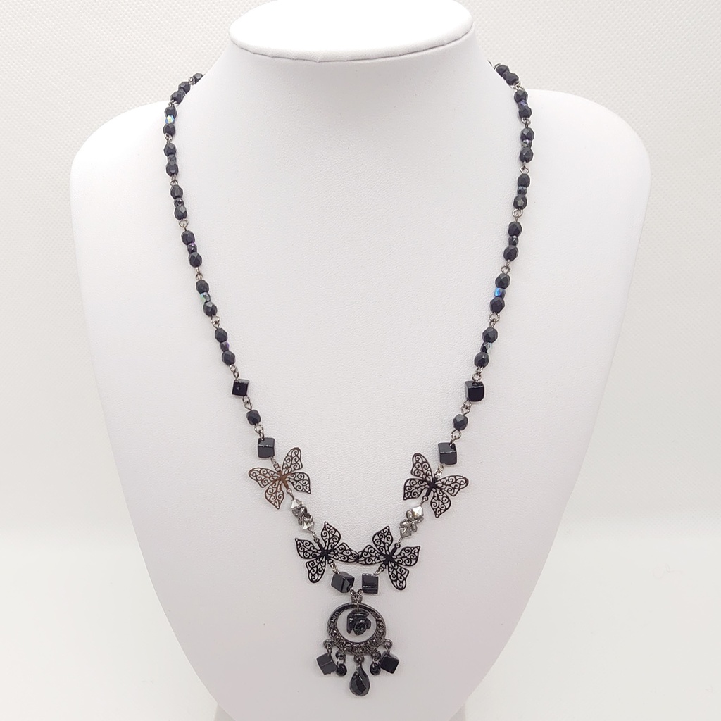 オニキス・蝶ネックレス