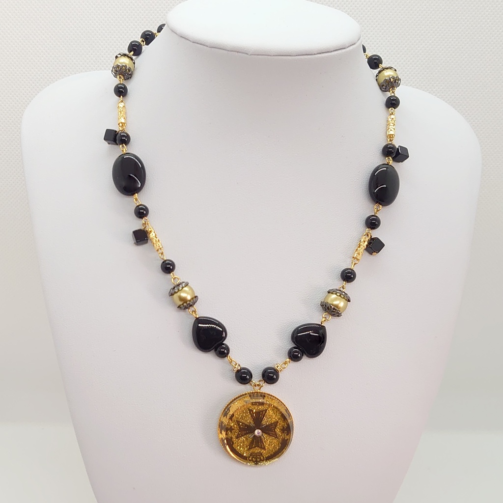 オニキス・ゴールドカラーチョーカー