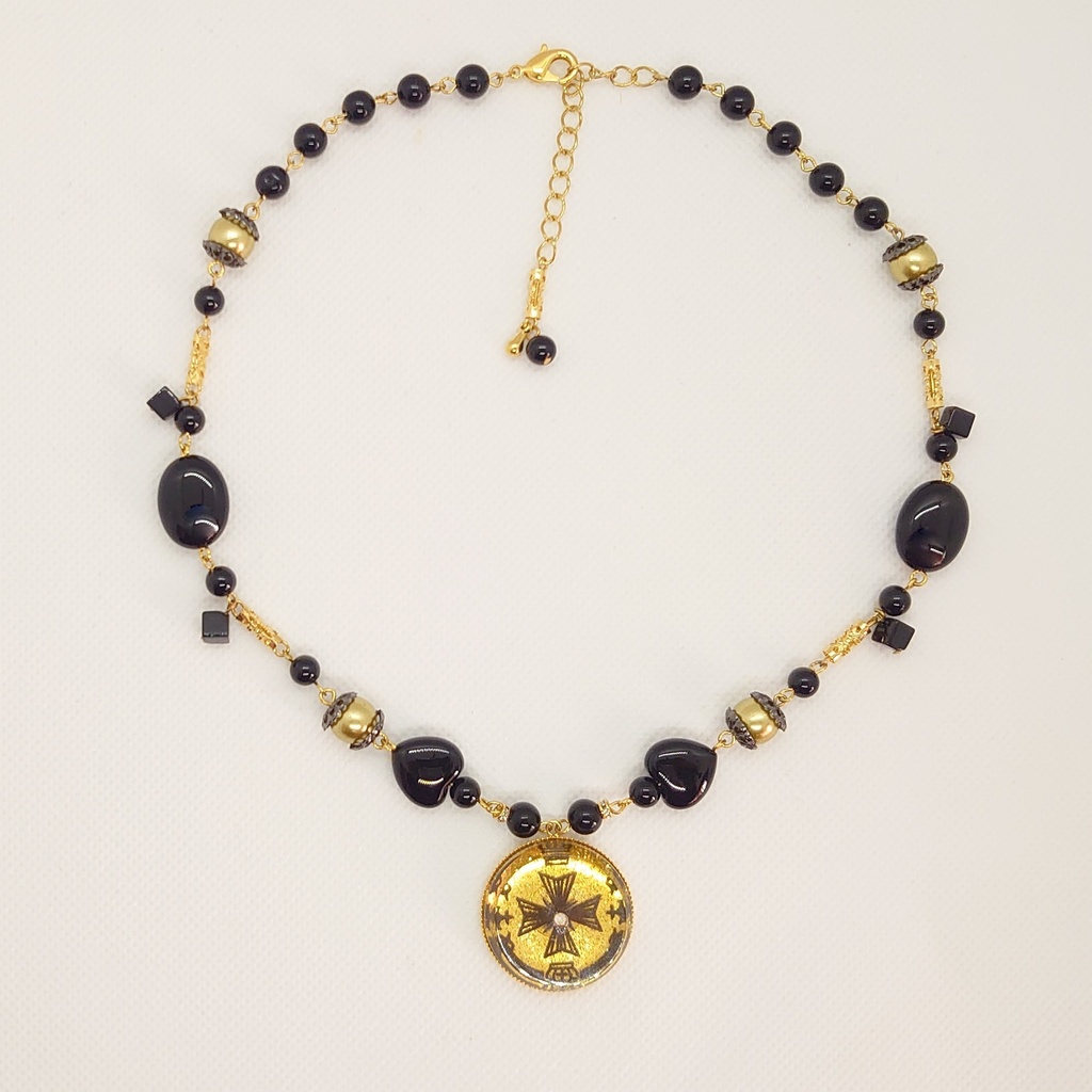 オニキス・ゴールドカラーチョーカー