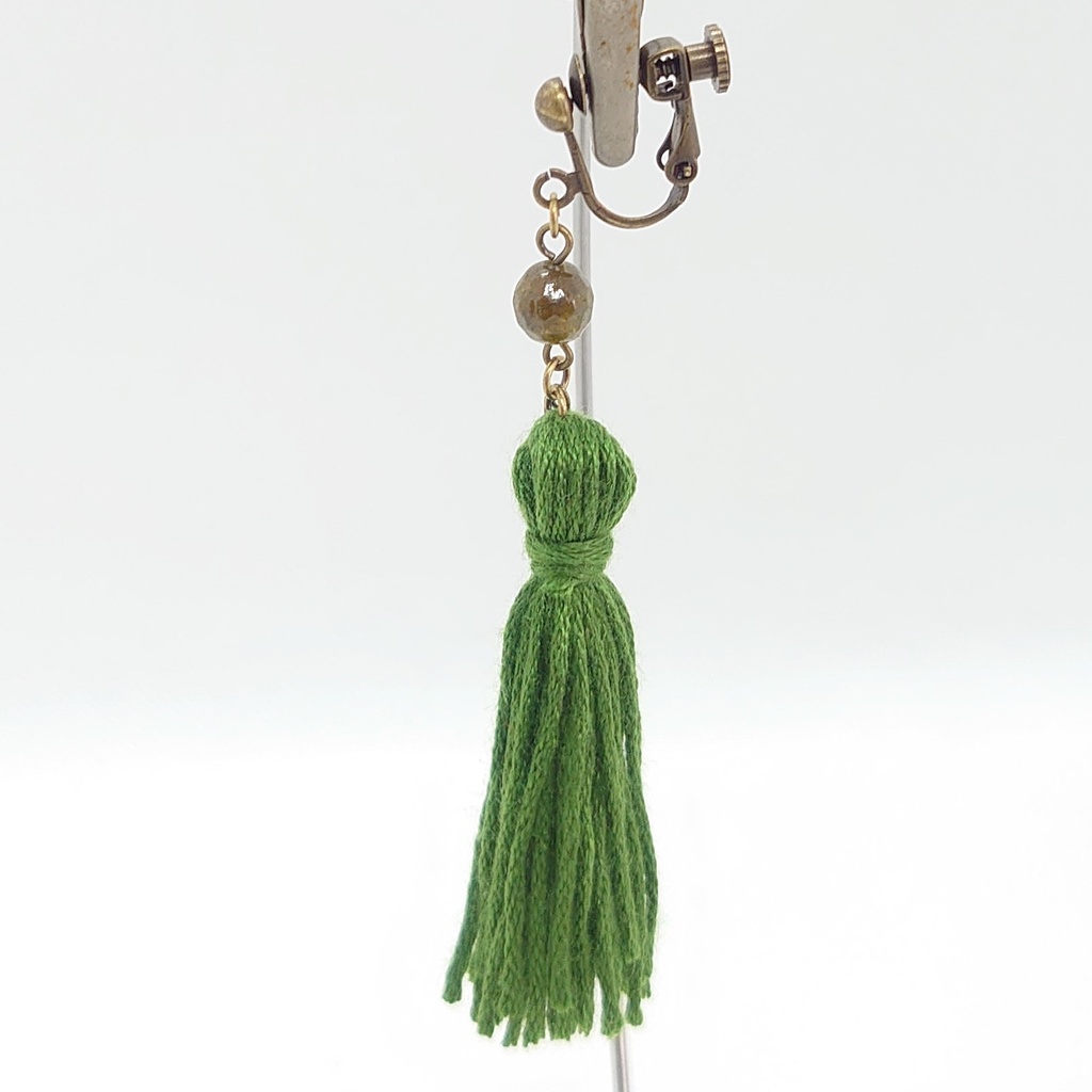 グリーンガーネット・リーフ・グリーンタッセルイヤリング