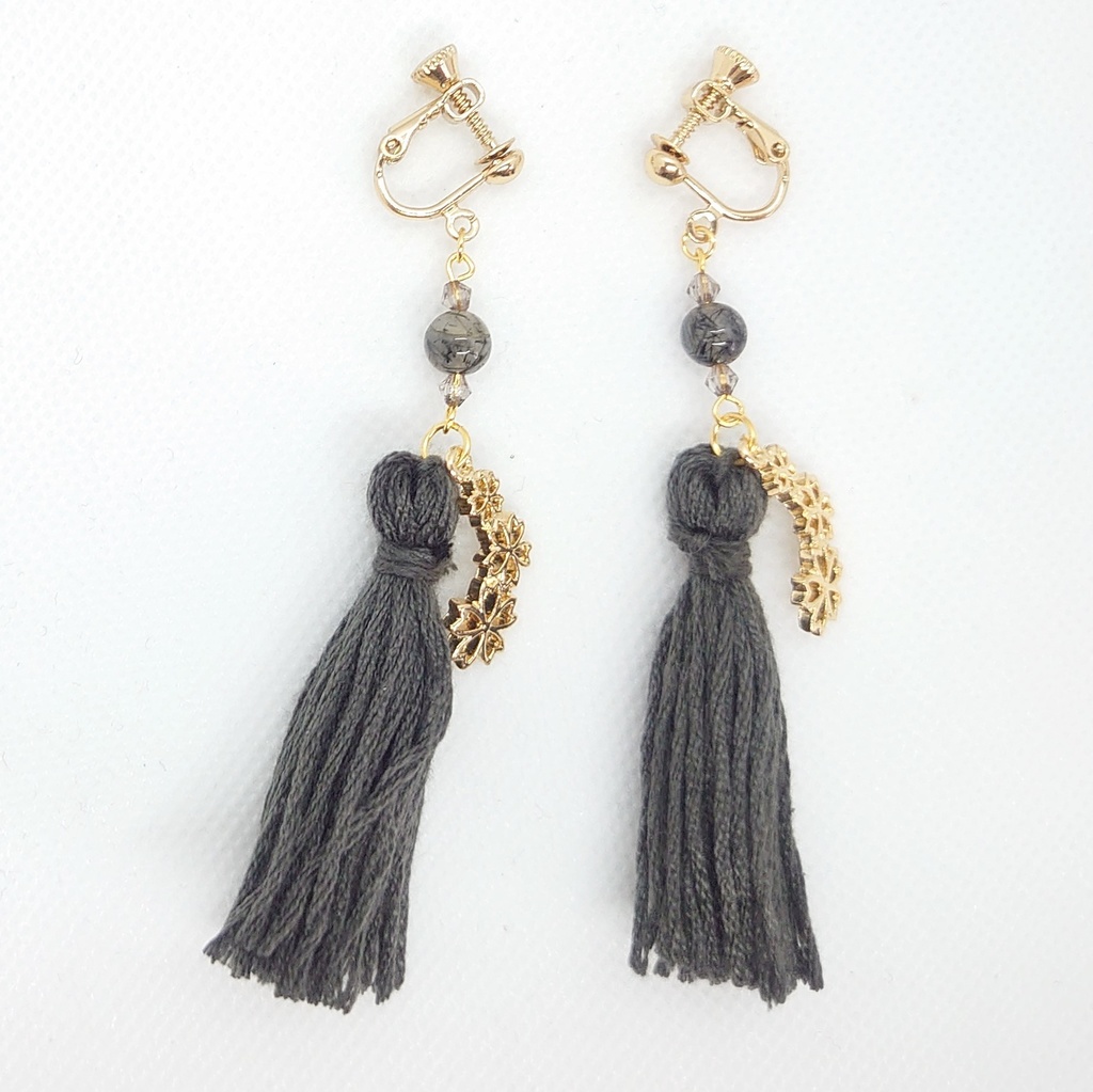 ブラックルチルクォーツ・桜・グレータッセルイヤリング