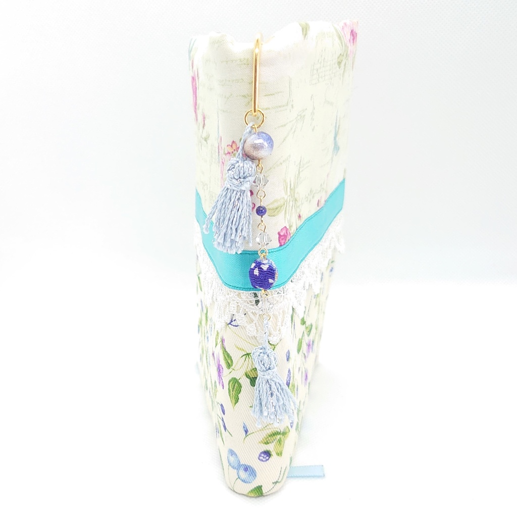 ラピスラズリ・ちりめんボール・パールブルータッセルブックマーカー