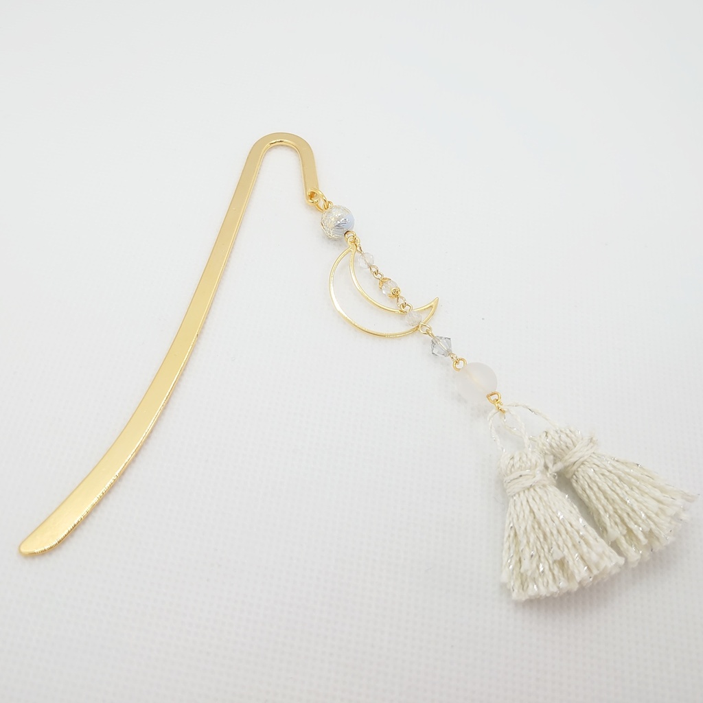 月・フロスト水晶・パールホワイトタッセルブックマーカー