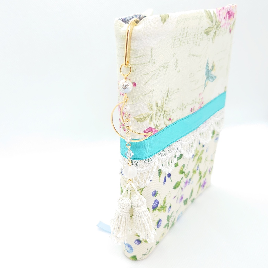 月・フロスト水晶・パールホワイトタッセルブックマーカー