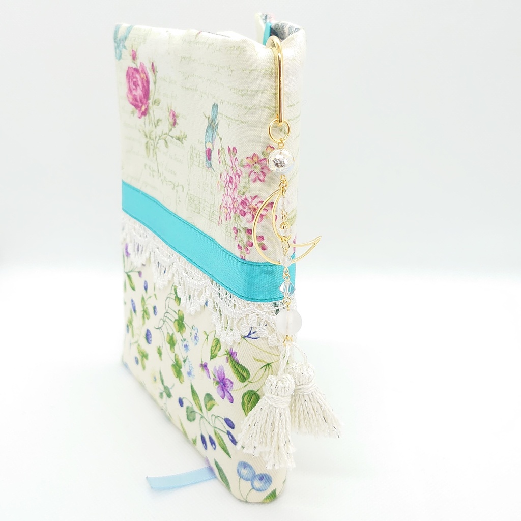 月・フロスト水晶・パールホワイトタッセルブックマーカー