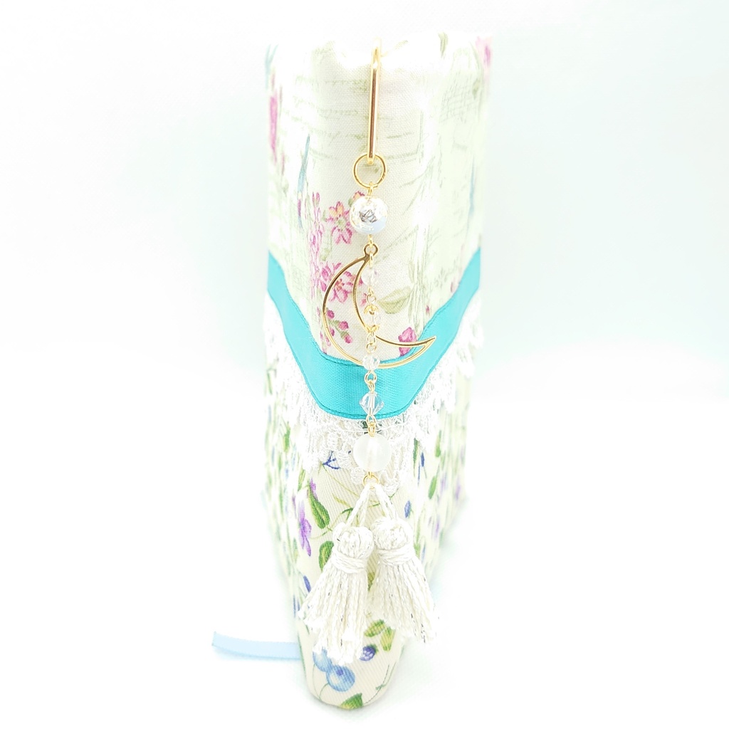 月・フロスト水晶・パールホワイトタッセルブックマーカー