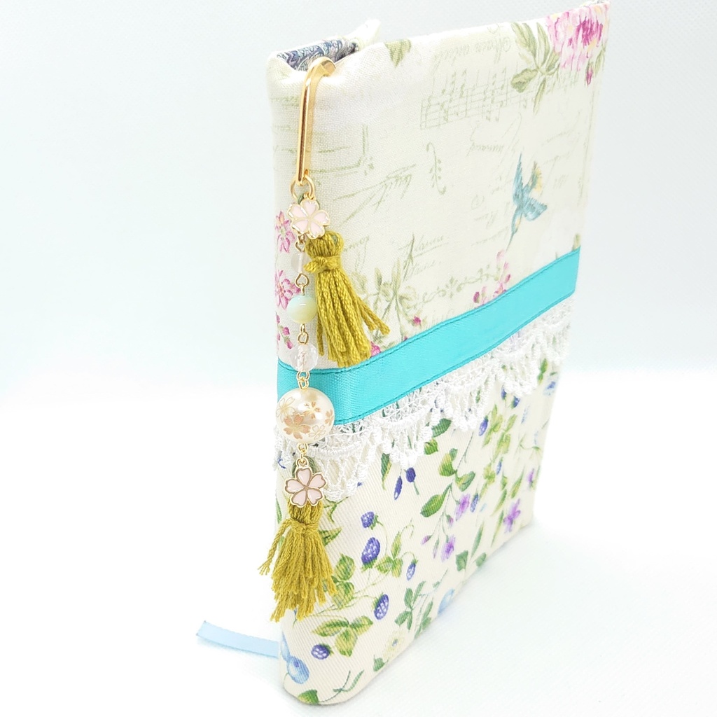 桜・ローズクォーツ・アップルグリーンタッセルブックマーカー